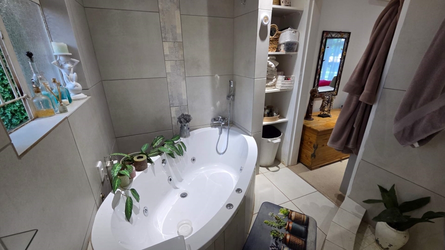 4 Bedroom Property for Sale in Universitas Free State